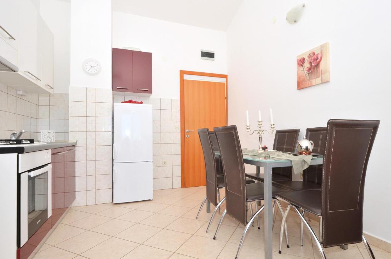 Apartmani Basic Rogoznica Rogoznica  Extérieur photo